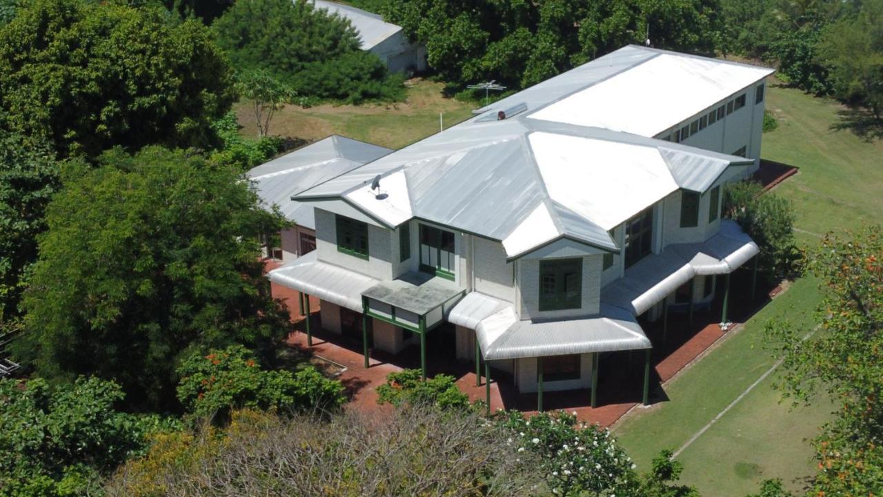 Oceania House Hotel Bantam Village Eksteriør billede