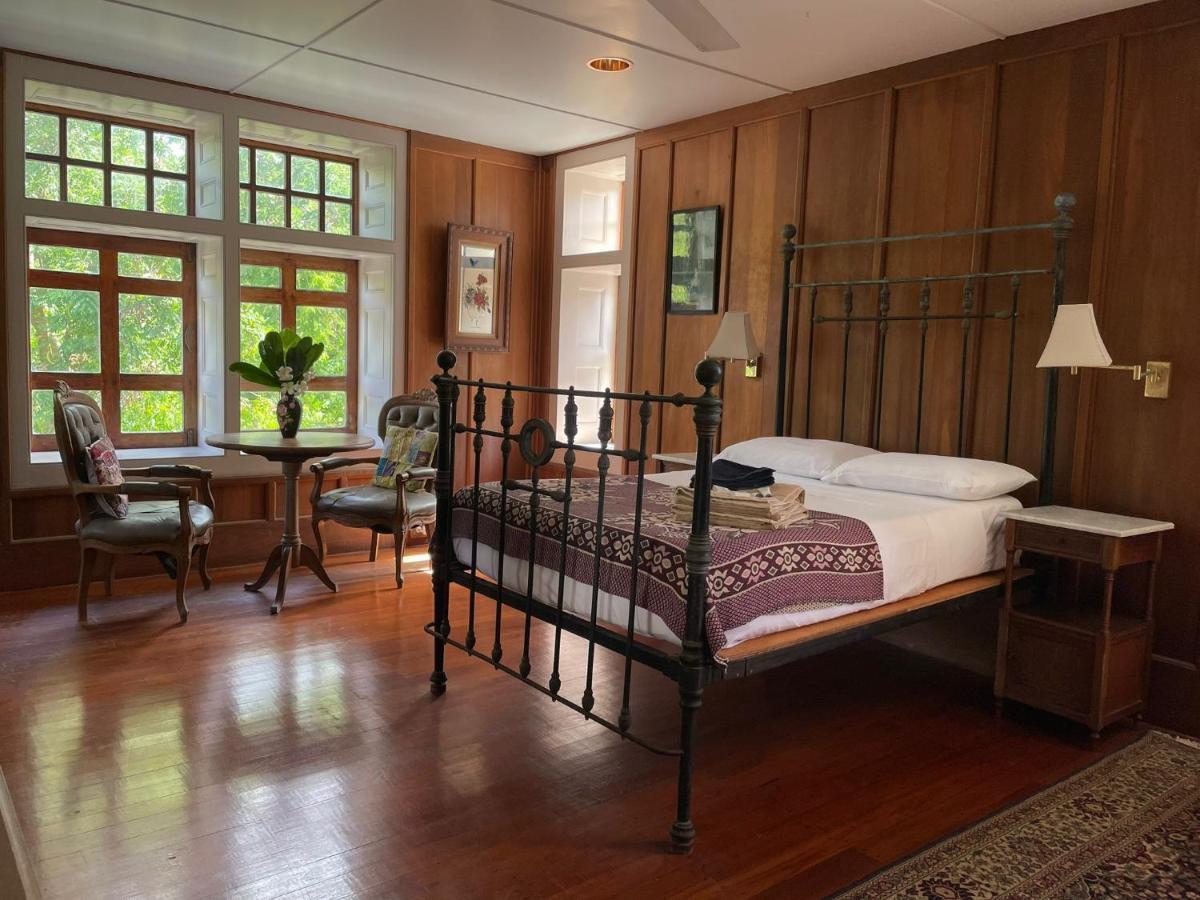 Oceania House Hotel Bantam Village Eksteriør billede